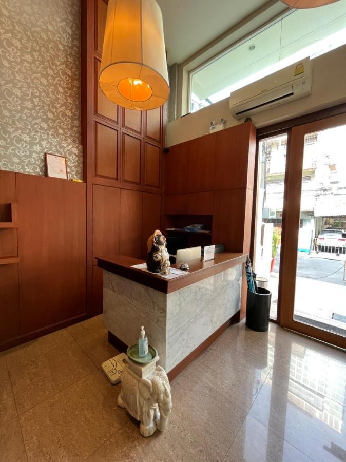 Jhouse Thonglor Hotel Банкок Екстериор снимка